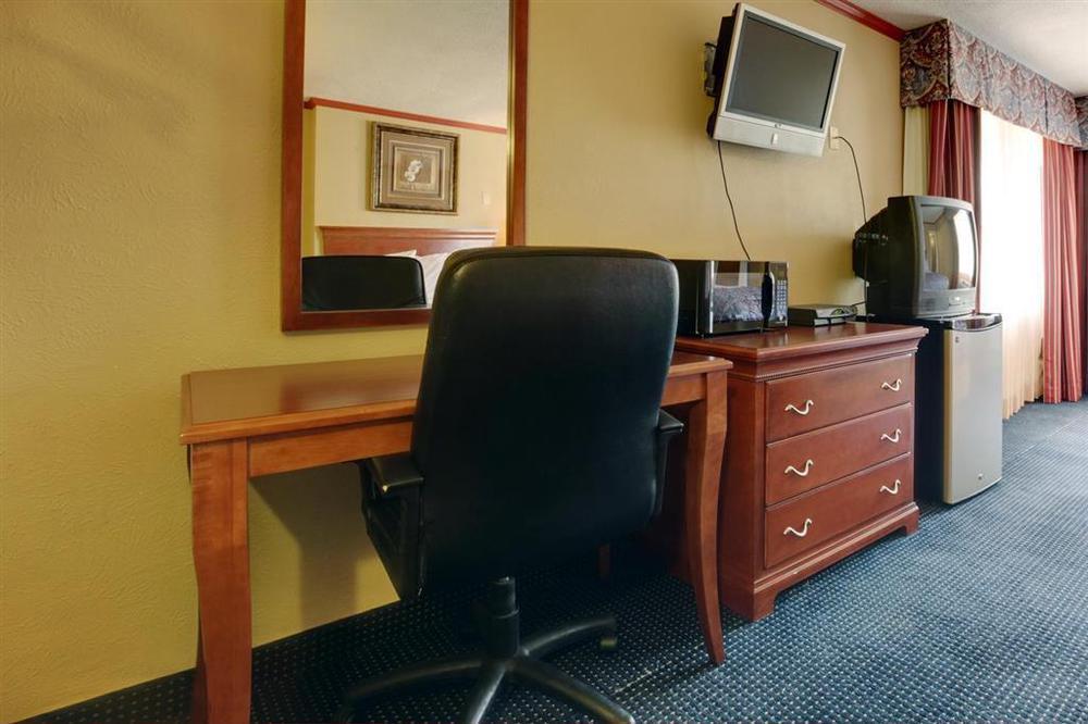 Days Inn By Wyndham Albuquerque Downtown Номер фото